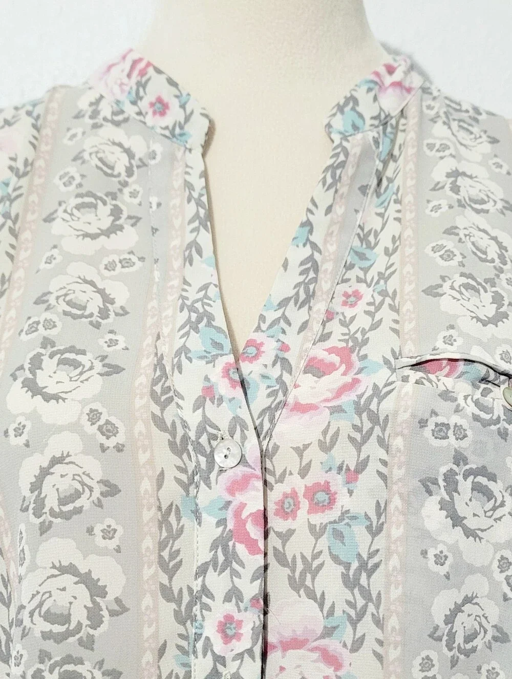 Kut from the Kloth Floral Stripe Blouse in Ivory, Pink, Gray